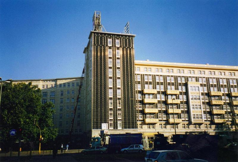 Aleja Karola Marksa, Budynek B-Nord